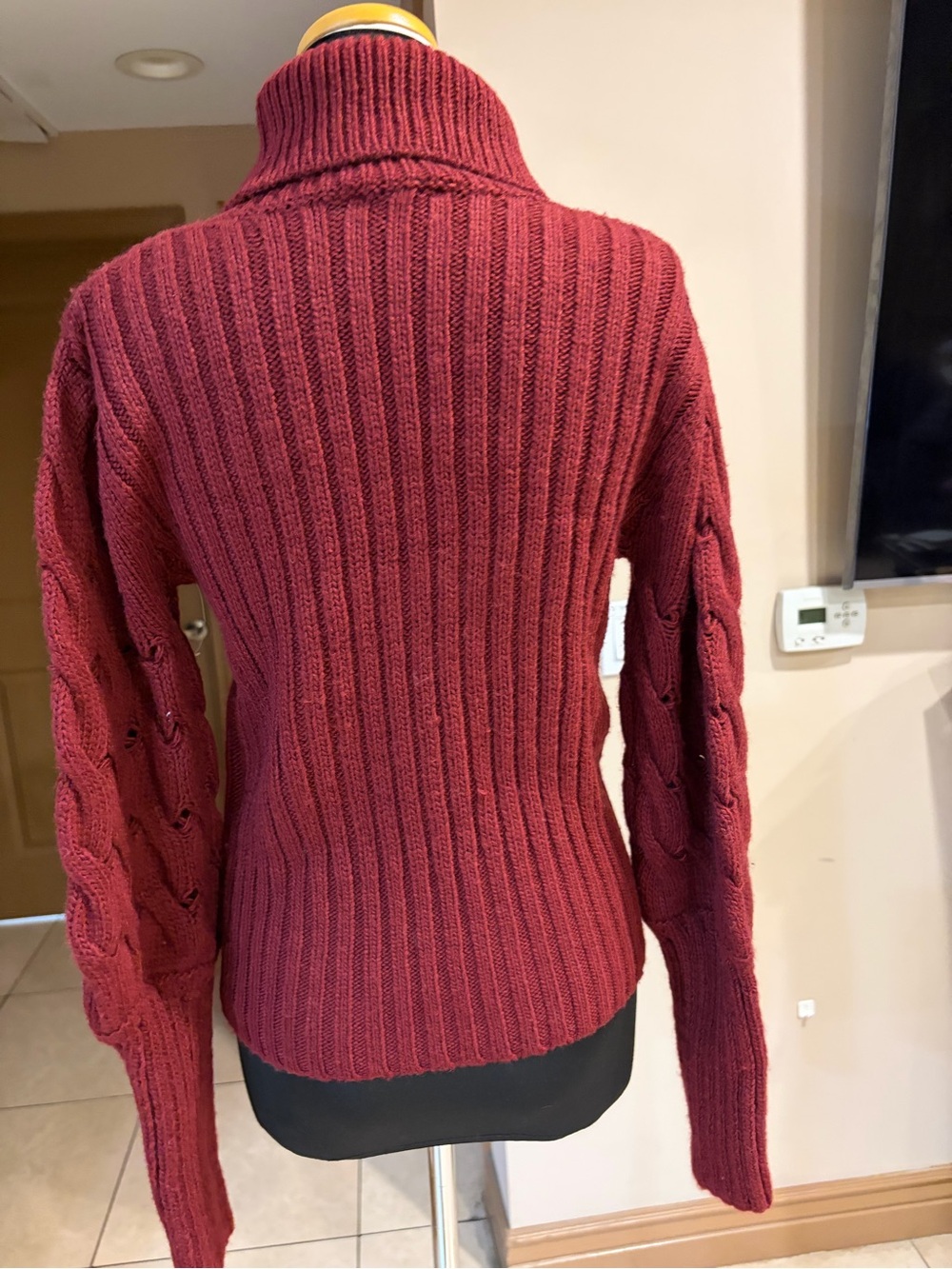 Moon River Ribbed Cable-Sleeve Turtleneck Sweater in Burgundy - Picture 2 of 6
